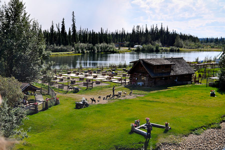 Donderdag 4 augustus - Boottocht op de rivieren Chena en Tanana langs o.a. Het Chena indianendorp.