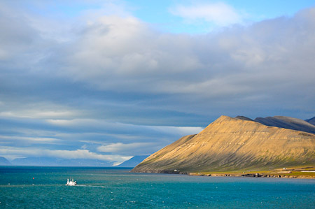 Vrijdag 15 juli 2011 - geweldig mooie  afvaart vanuit Longyearbyen - Spitsbergen...